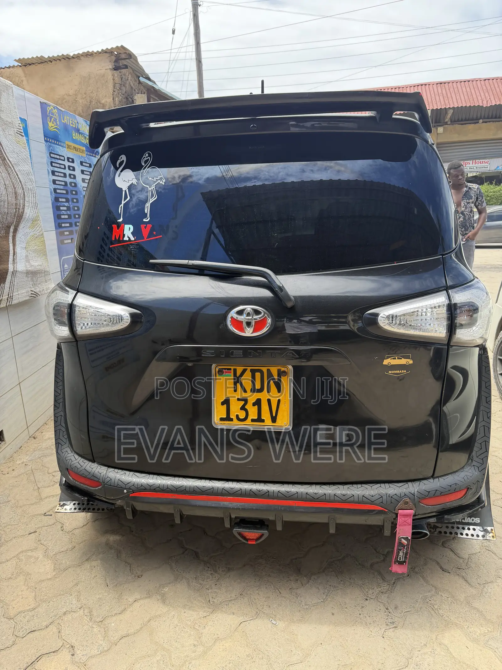 Toyota Sienta 1.5 FWD (6-seater) 2016 Black