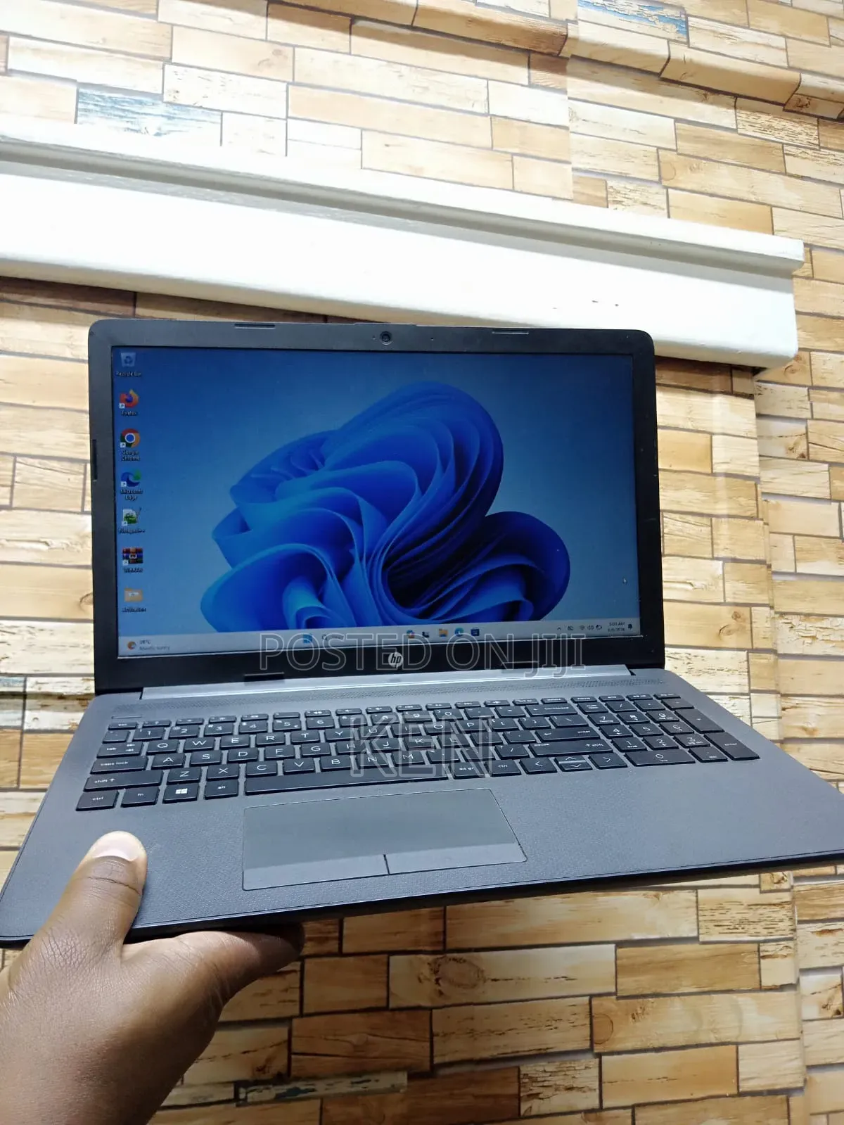 Laptop HP 250 G6 8GB Intel Core i3 SSHD (Hybrid) 128GB