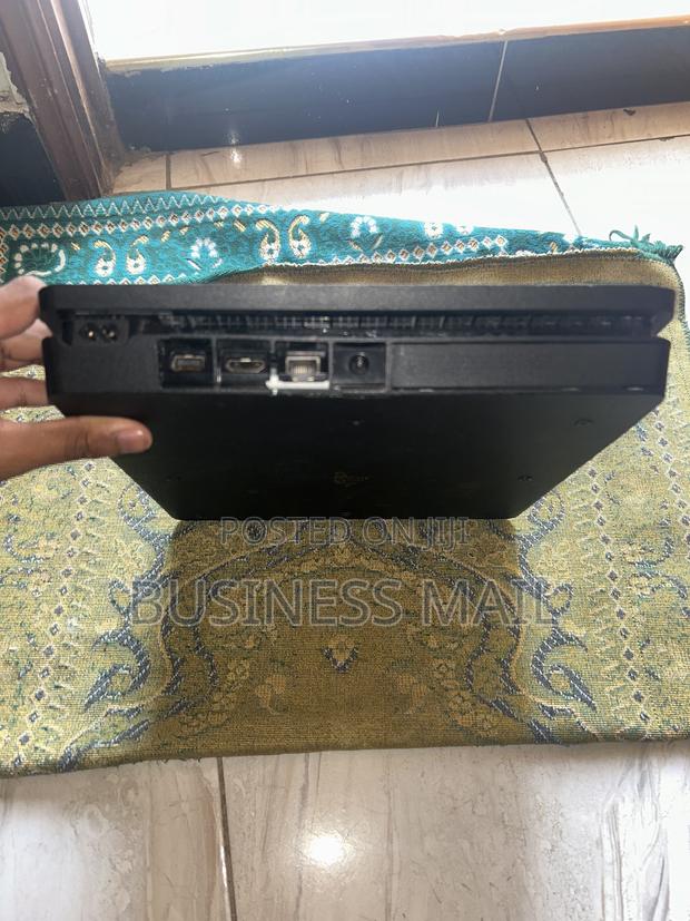 PS4 Slim ( Faulty Power Supply) - thumbnail 3