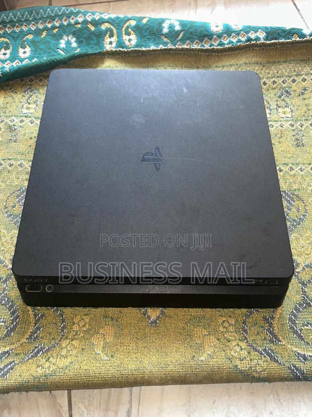 PS4 Slim ( Faulty Power Supply)