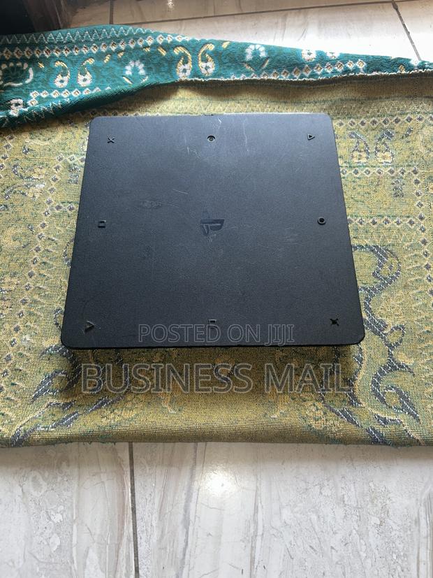 PS4 Slim ( Faulty Power Supply) - thumbnail 2
