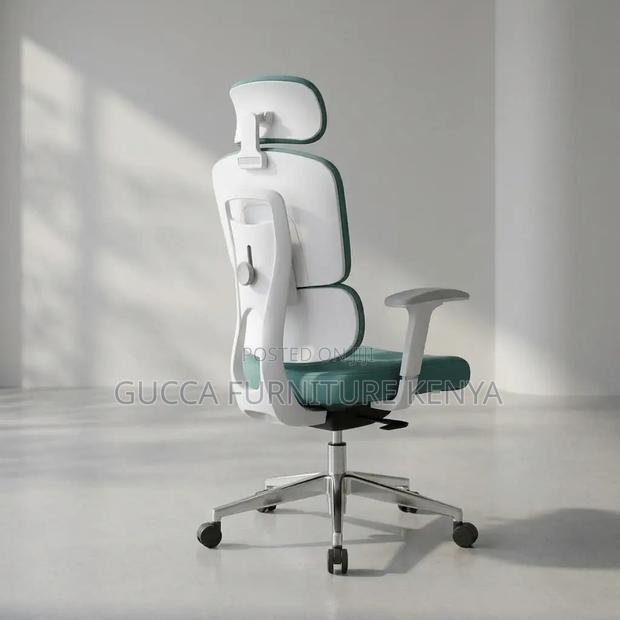 Executive Fabric Computer Chair. - thumbnail 4