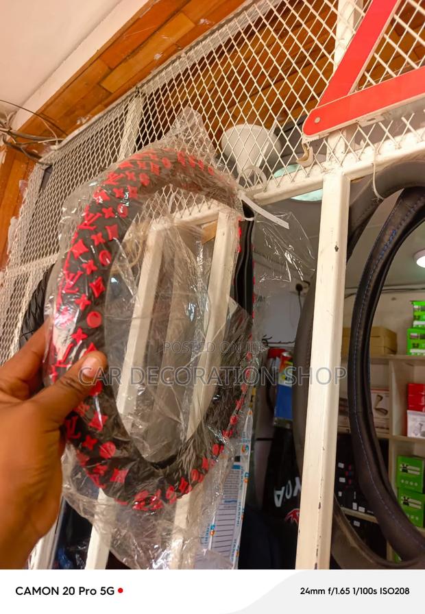 Louis Vuitton Steering Wheel Cover to Enhance Driving Comfort - thumbnail 2