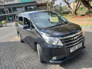 Toyota Noah 2.0 AWD (7 Seater) 2016 Black