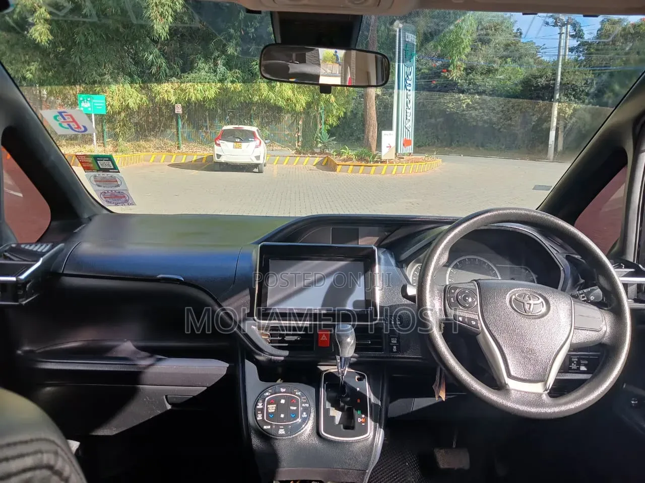 Toyota Noah 2.0 AWD (7 Seater) 2016 Black