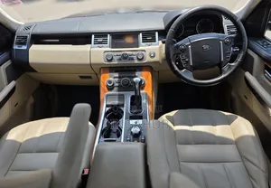 Land Rover Range Rover Vogue 2009 Brown