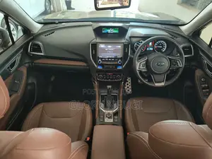 Subaru Forester Base AWD 2019 Green