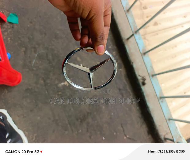 Silver Finished 3pointed Star Enclosed Chrome Ring Mercedes Emblem - thumbnail 2