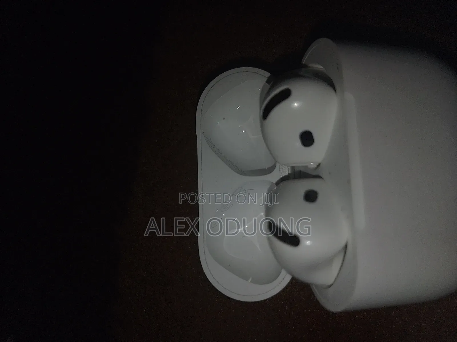 Airpods 4 Used