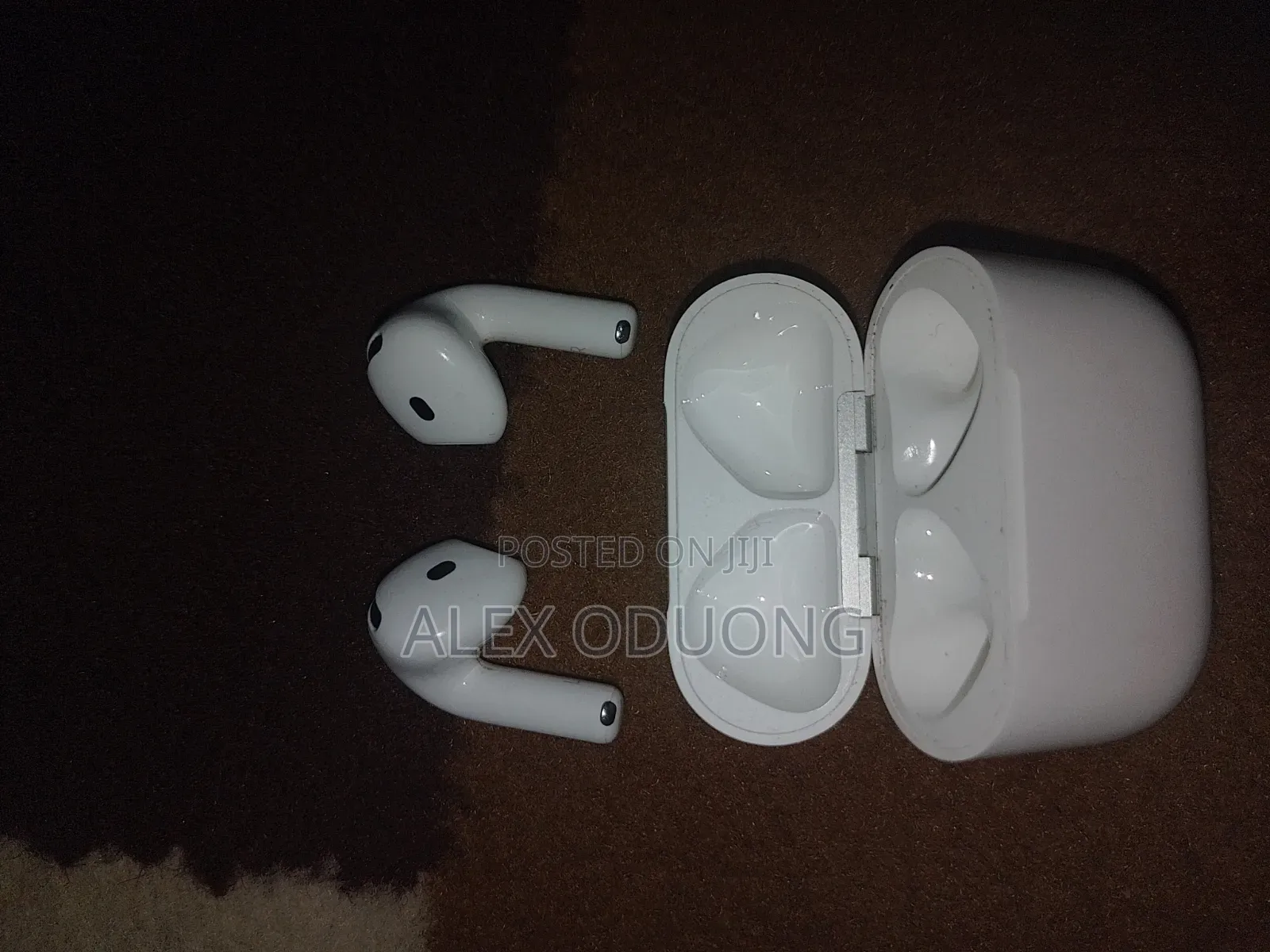 Airpods 4 Used