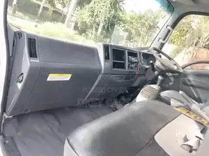 Isuzu NQR Xtra