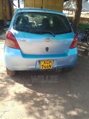 Toyota Vitz 2010 Blue