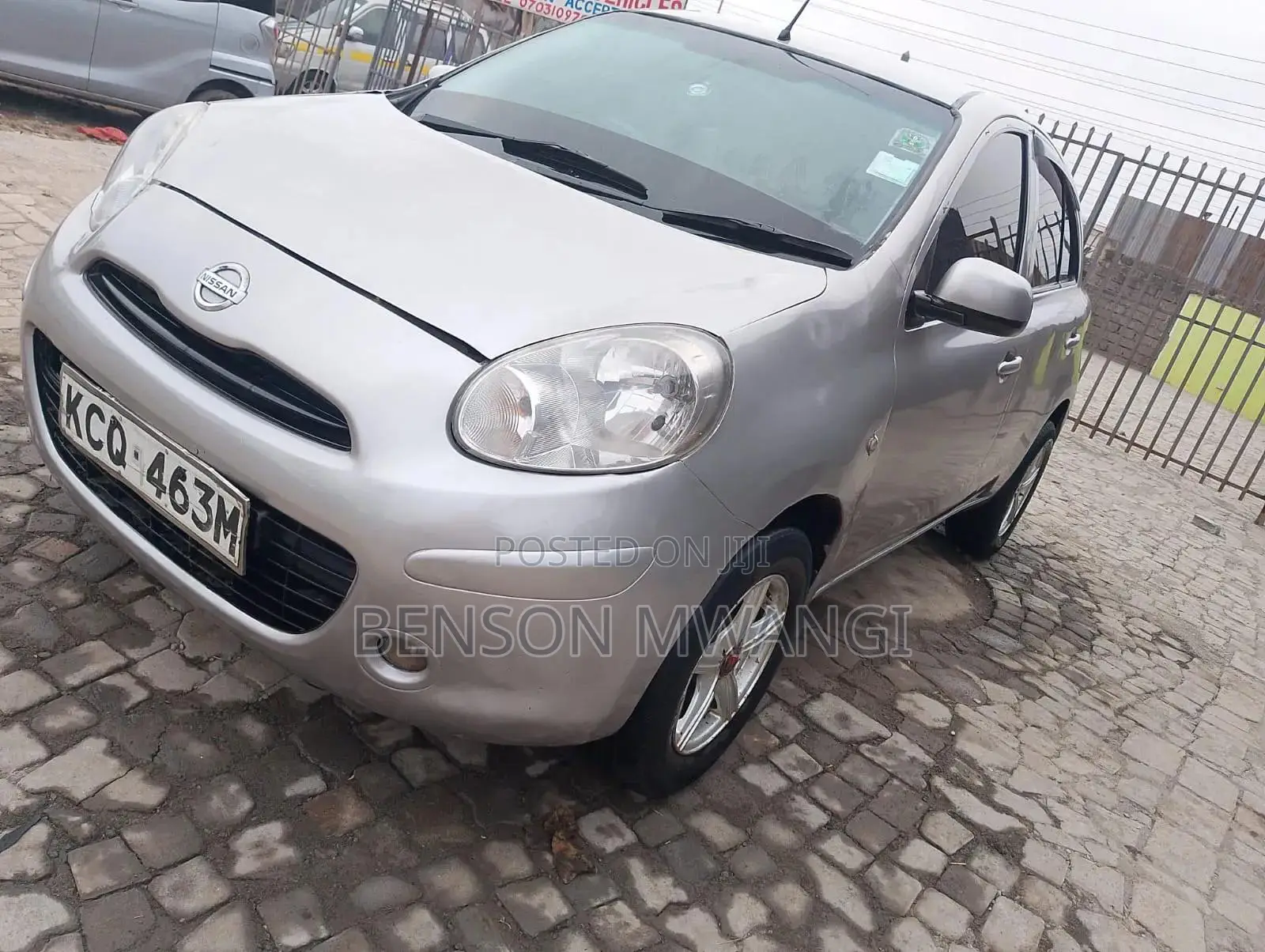 Nissan March 1.2 AWD 2012 Beige
