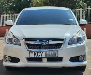 Subaru Legacy 2.5i 2013 White