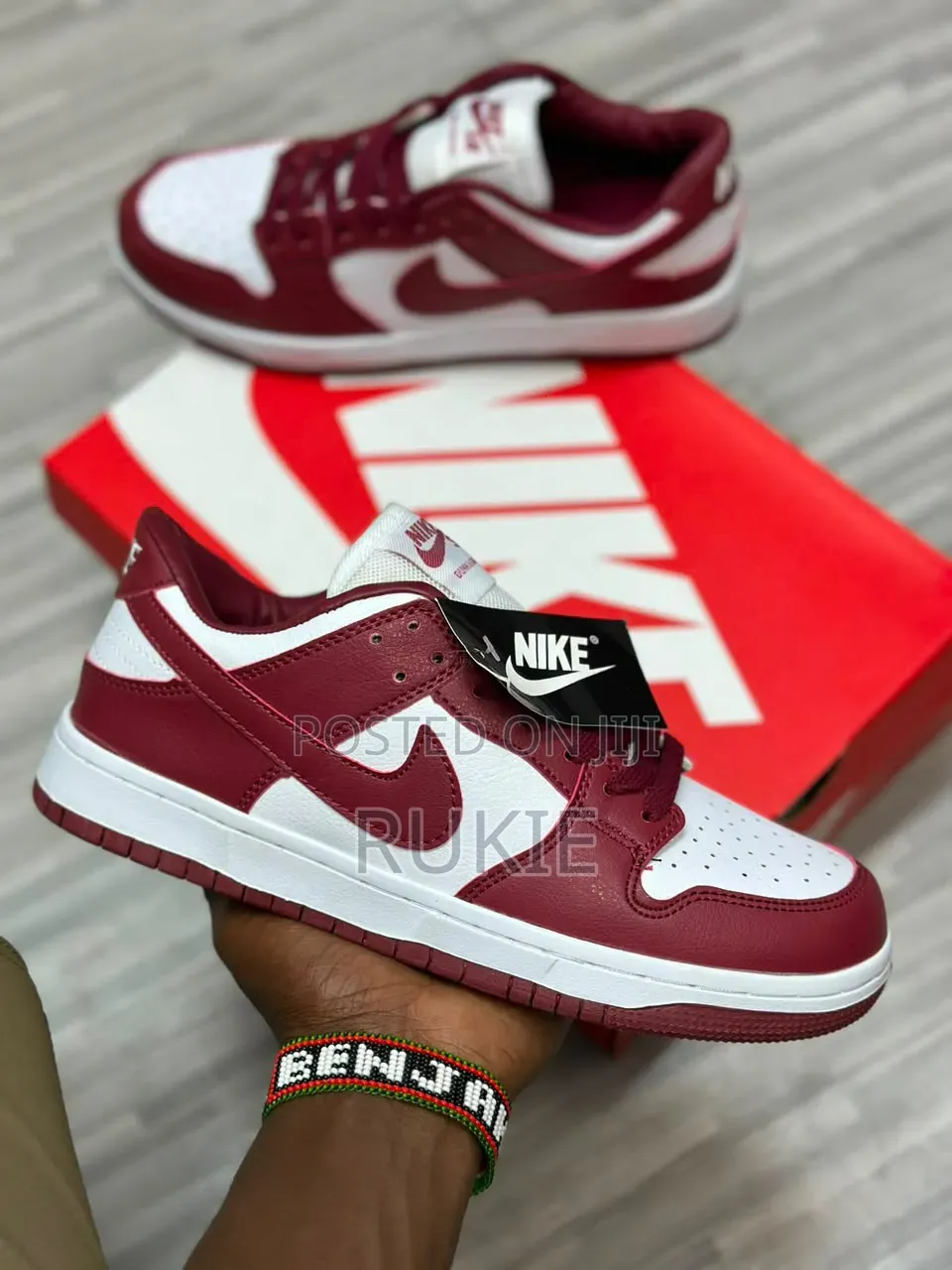 SB Dunk Maroon