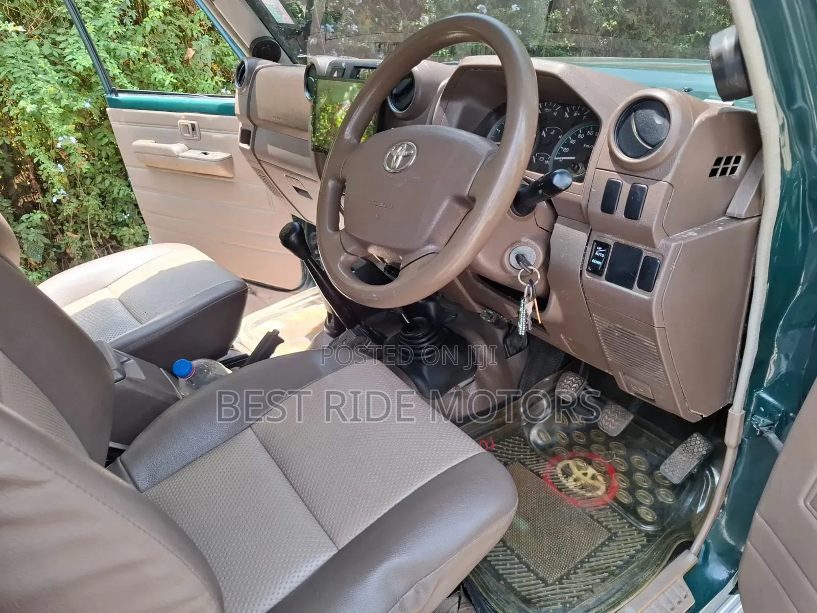 Toyota Land Cruiser 79 Series 2014 Green