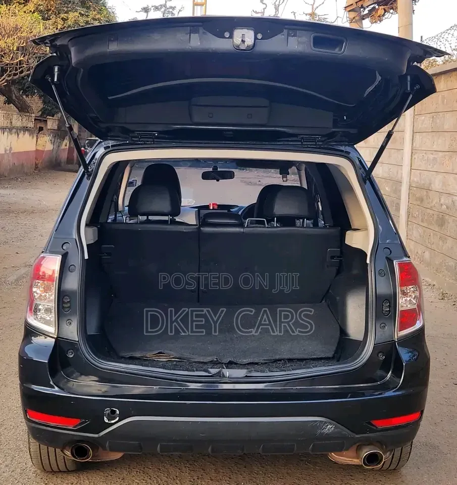 Subaru Forester 2010 Black
