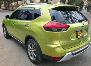 Nissan X-Trail 2017 Green