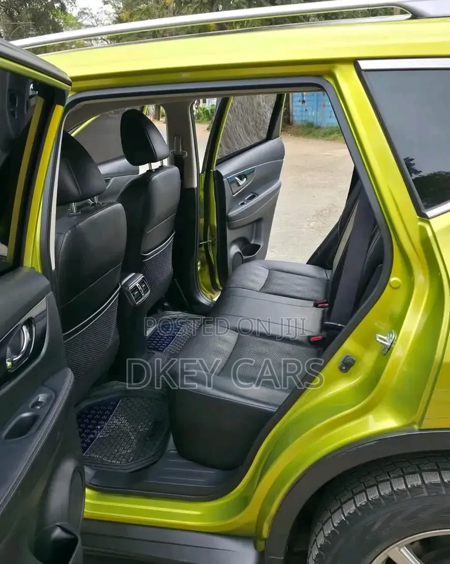 Nissan X-Trail 2017 Green