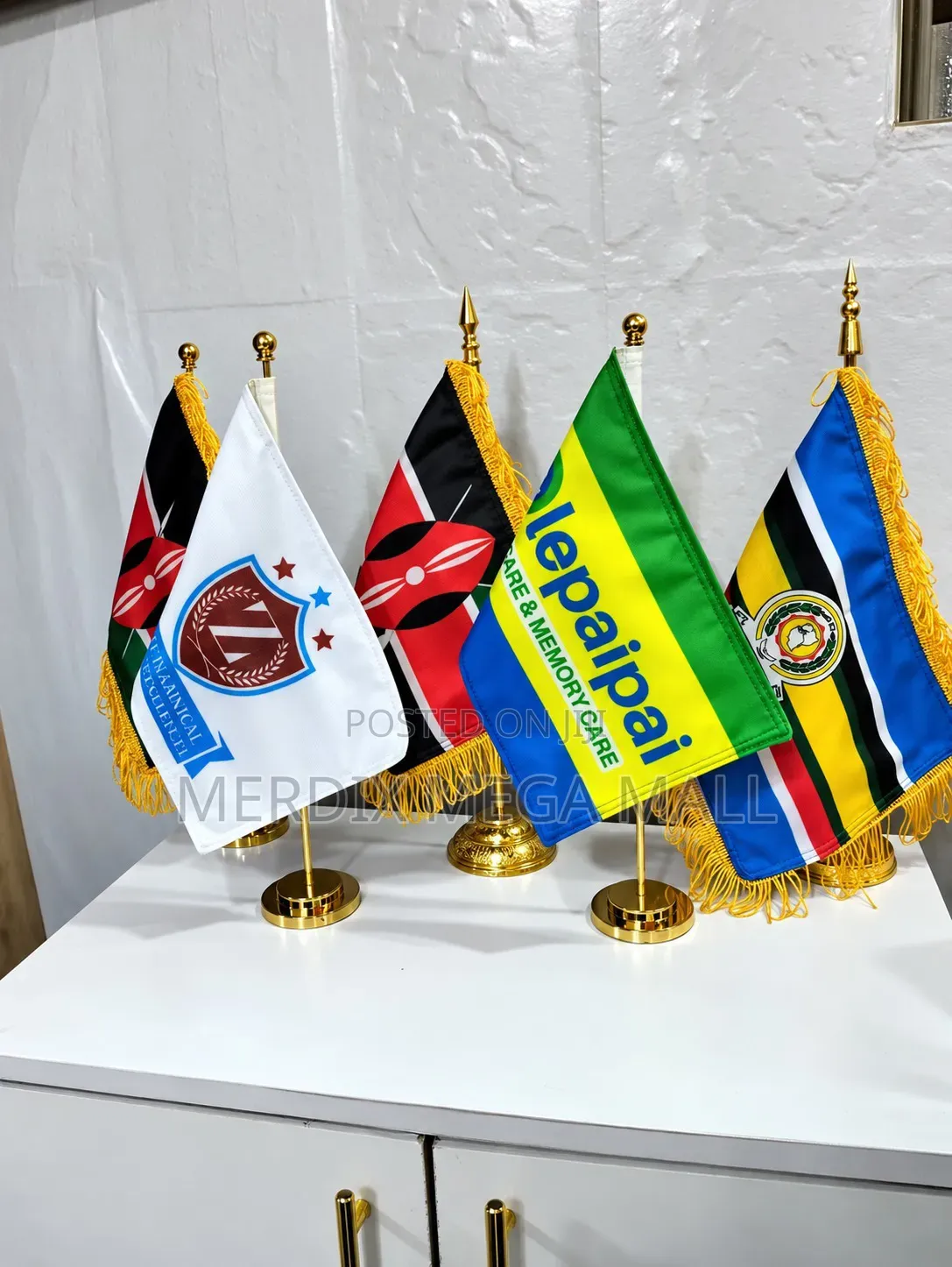 T24-R001B,Table Flags,Flags