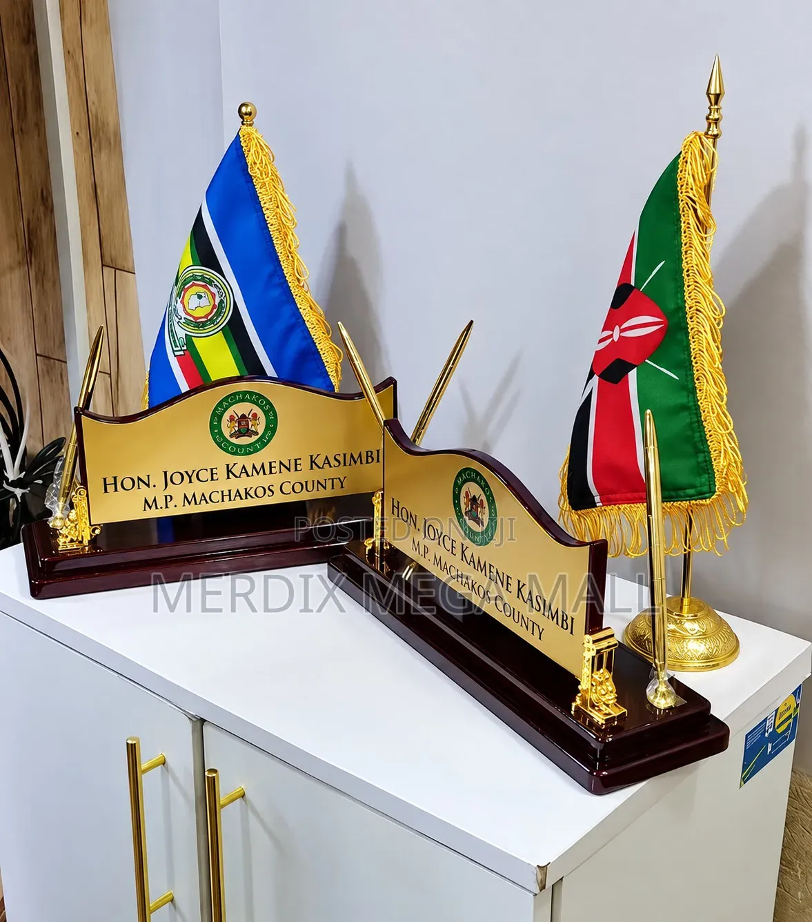 T24-R001B,Table Flags,Flags