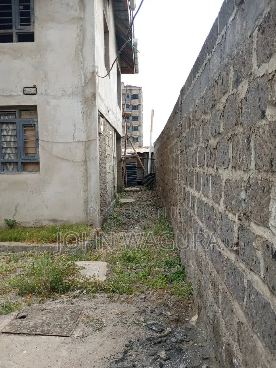 4bdrm Mansion in Bypass, Kenyatta Road / Theta  for sale