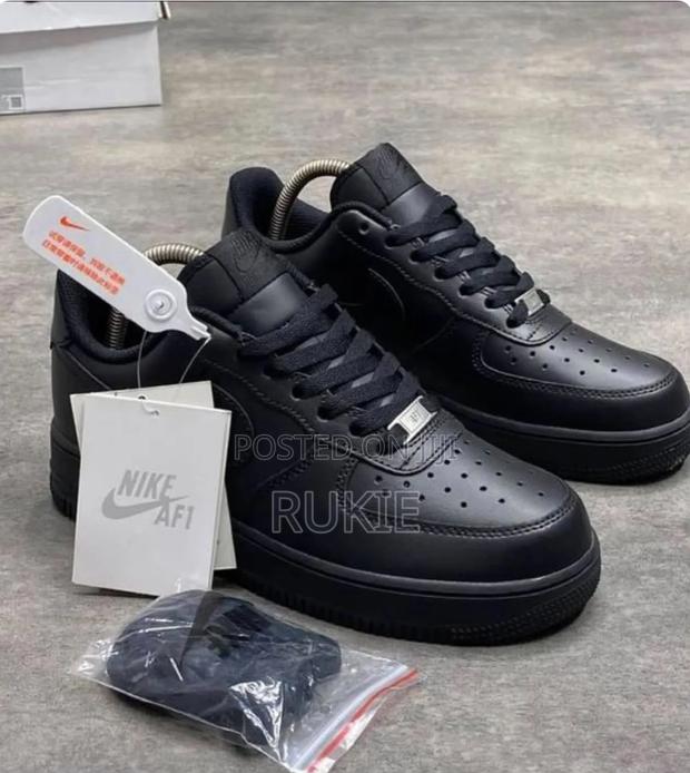 Airforce 1 Snearkers - main view