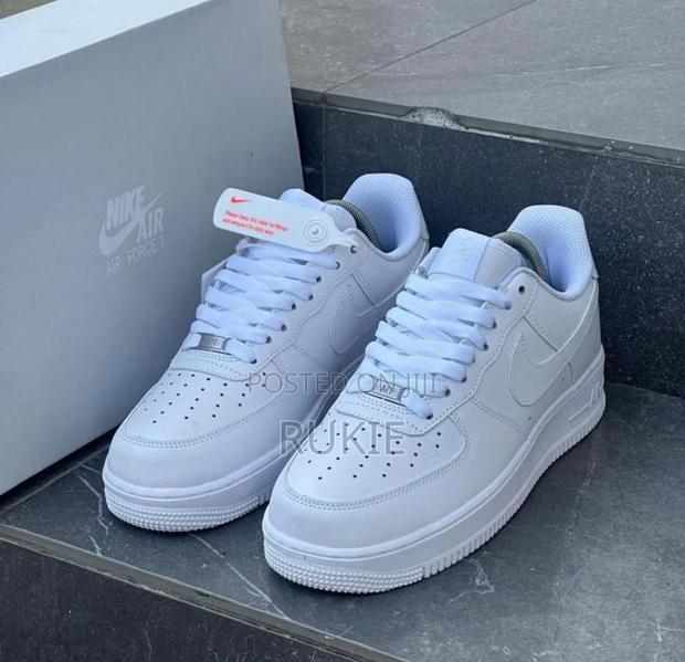 Airforce 1 Snearkers - thumbnail 2