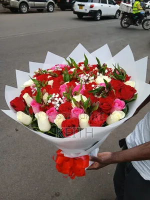 Custom Fresh Flower Bouquets Delivery (All Occasions)