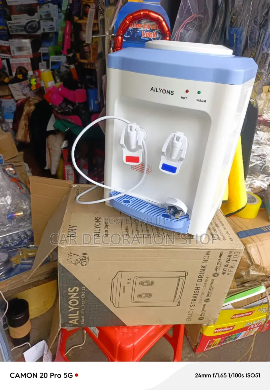 Table Top Water Dispenser With Led Signaling Hot Normal Status