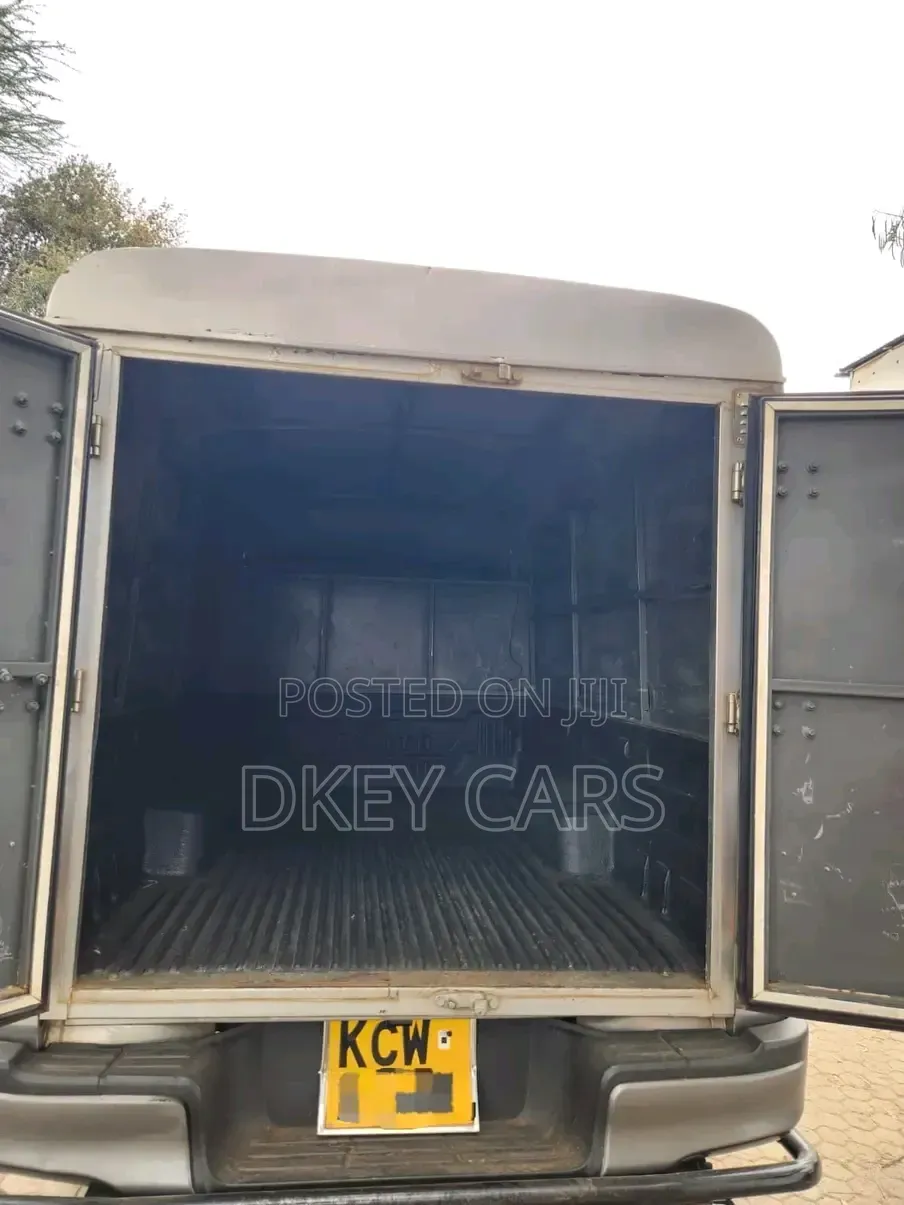 Toyota Hilux 2019 Silver