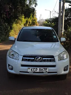 Toyota RAV4 2010 White