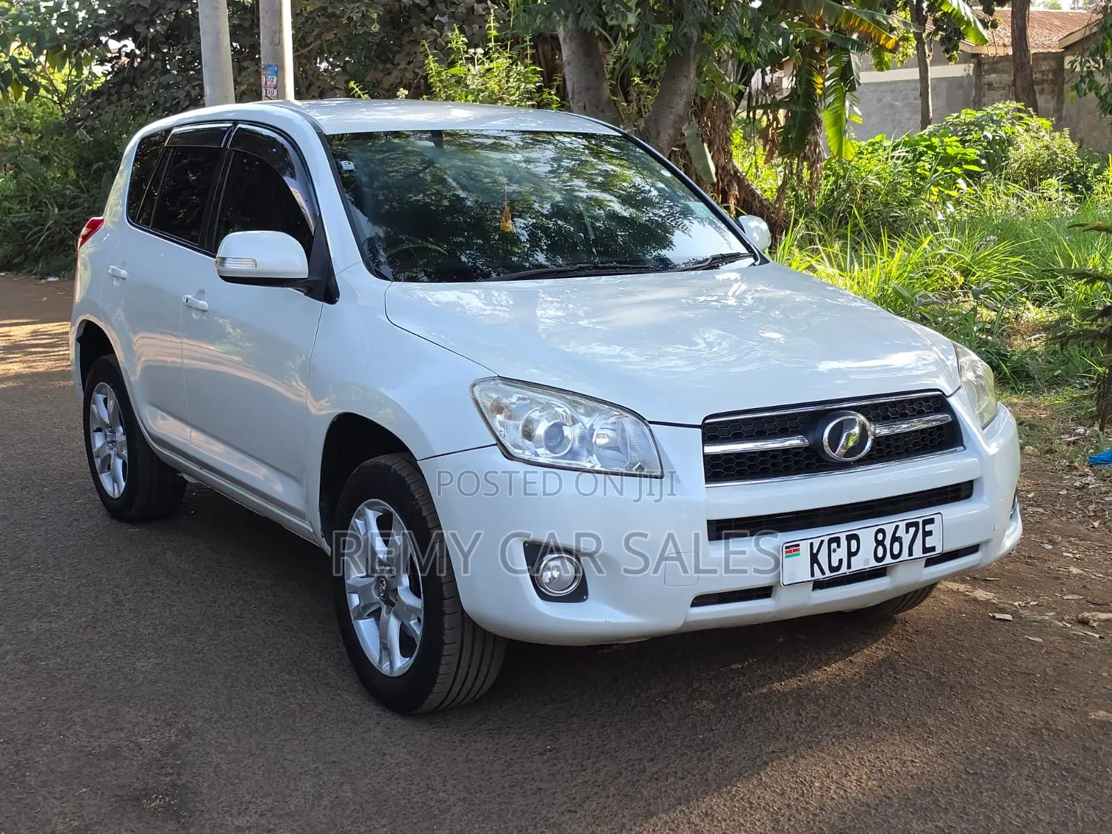 Toyota RAV4 2010 White