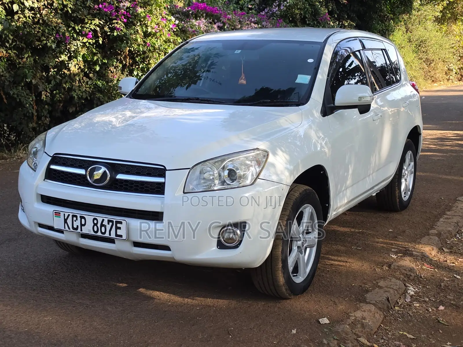 Toyota RAV4 2010 White
