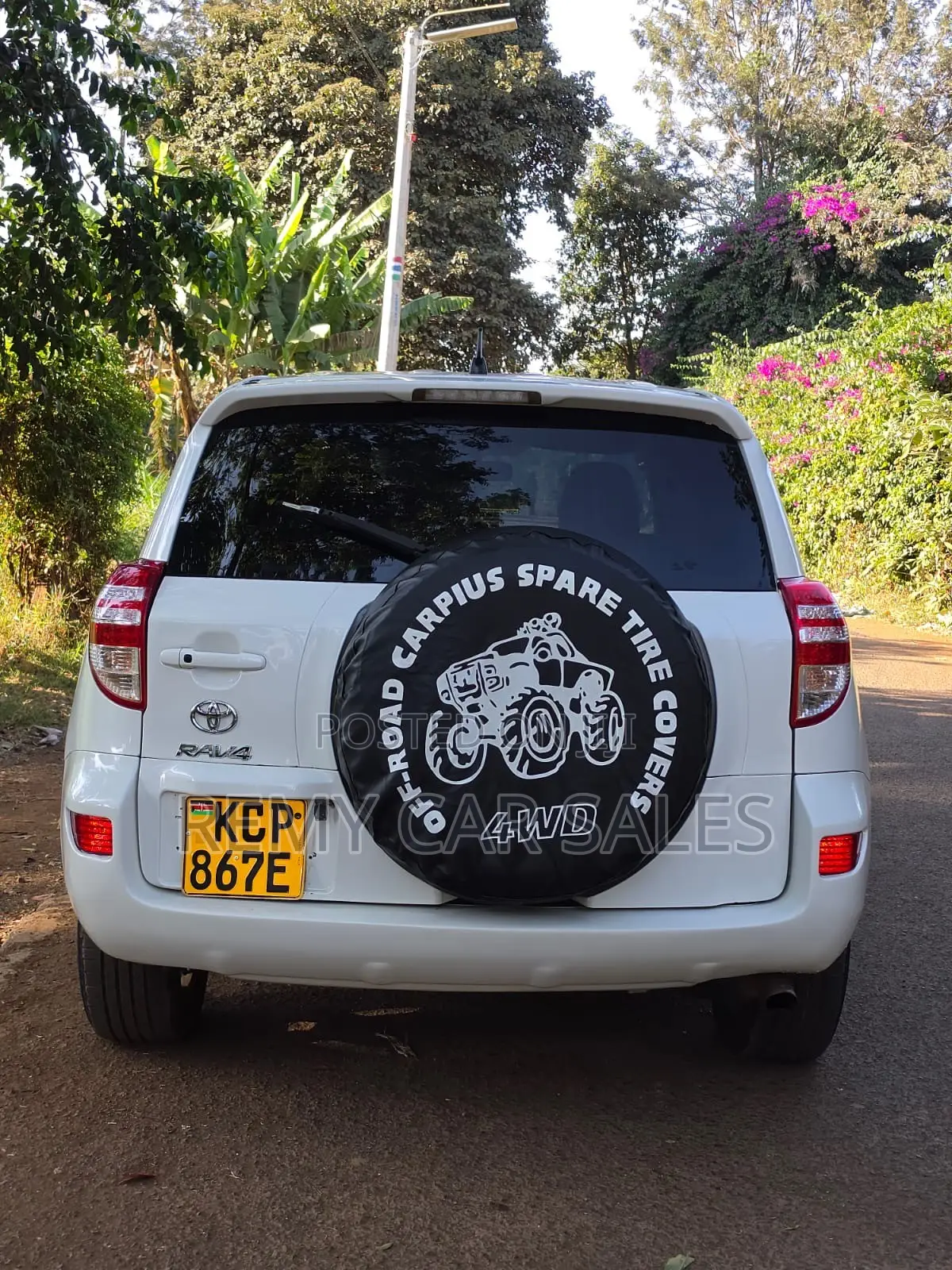 Toyota RAV4 2010 White