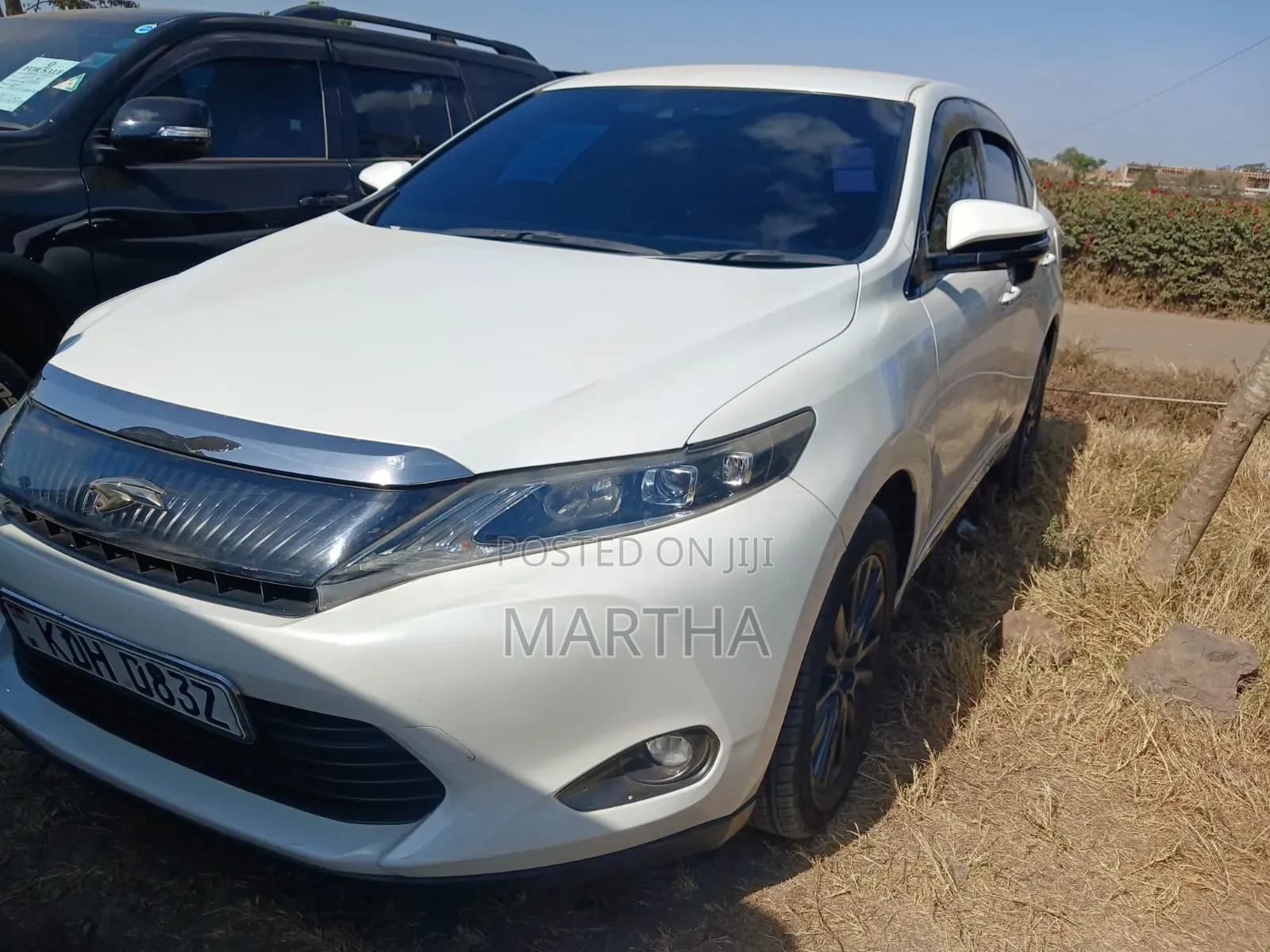 Toyota Harrier 2.0 2014 White