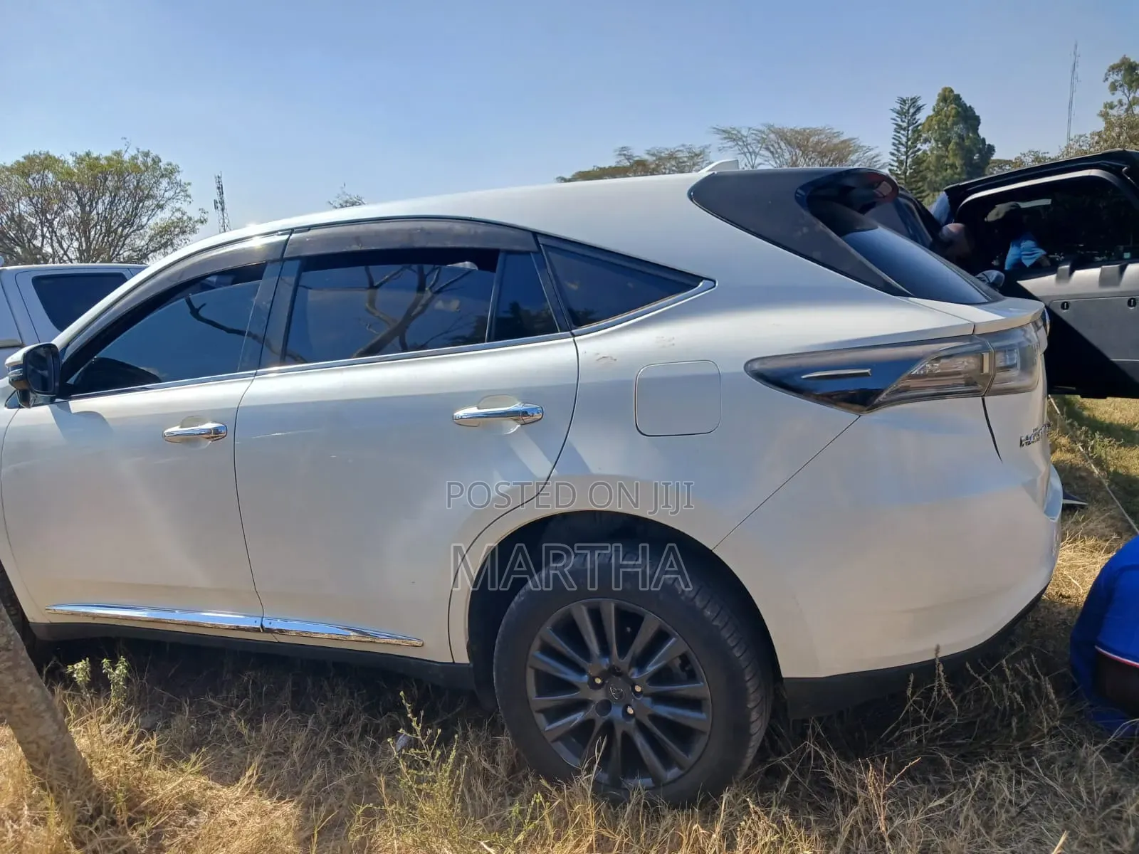 Toyota Harrier 2.0 2014 White