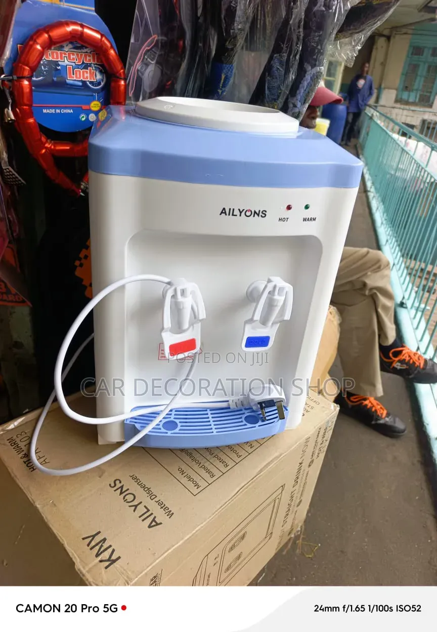 Waterdispenser With Hot Water Tank Tha Improves Hygiene,heat Retention