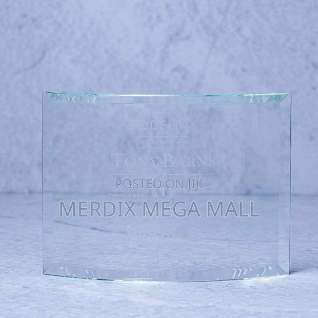 T24-R002A,Crystal Curved Glass Award Plaque