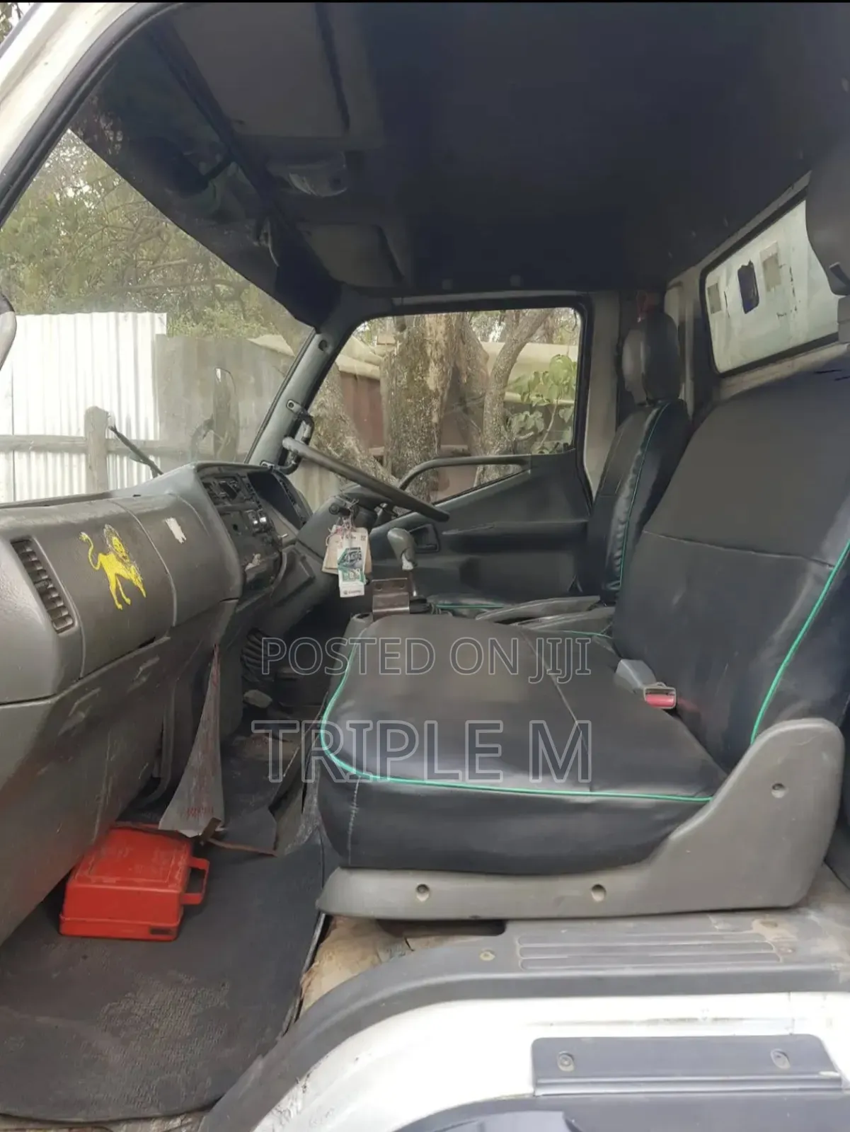 Mitsubishi Fuso 2006 White