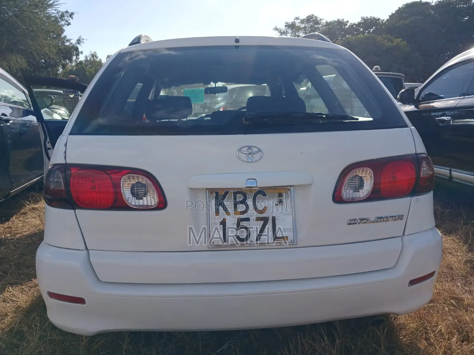 Toyota Caldina 2001 White