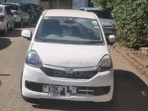 Daihatsu Mira 2015 White