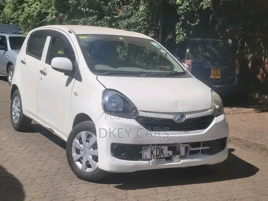 Daihatsu Mira 2015 White