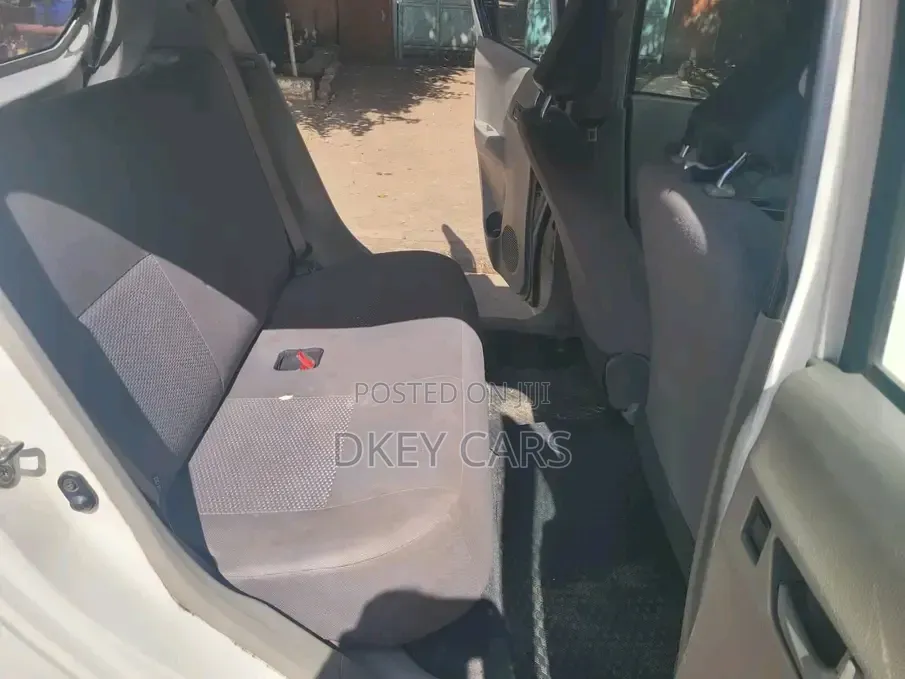 Daihatsu Mira 2015 White