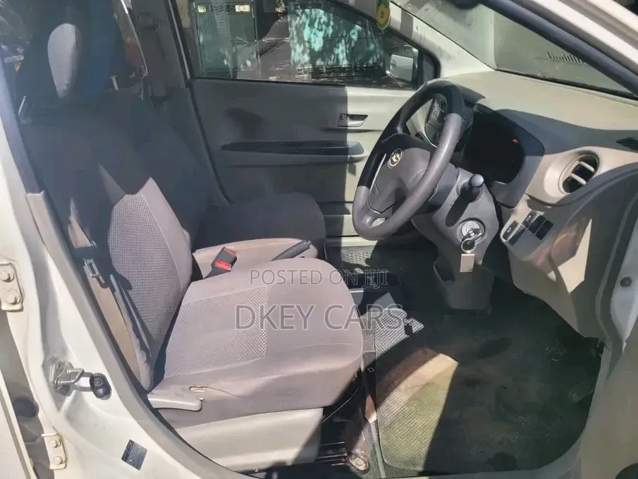 Daihatsu Mira 2015 White