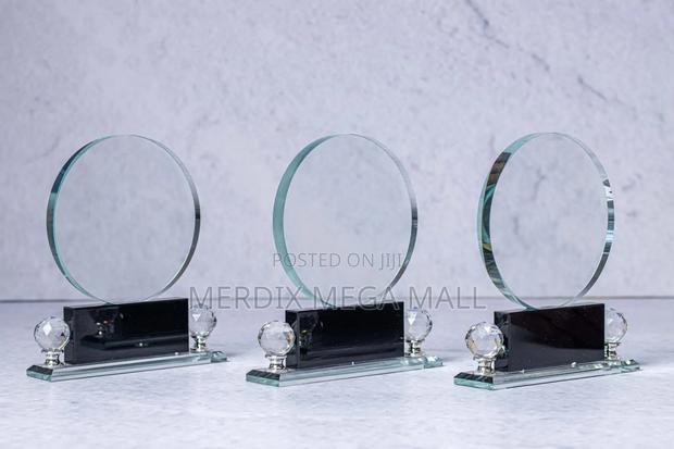 T24-R003C,awards,trphies,crystals Awards - main view