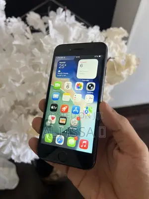Apple iPhone SE (2020) 64 GB Black