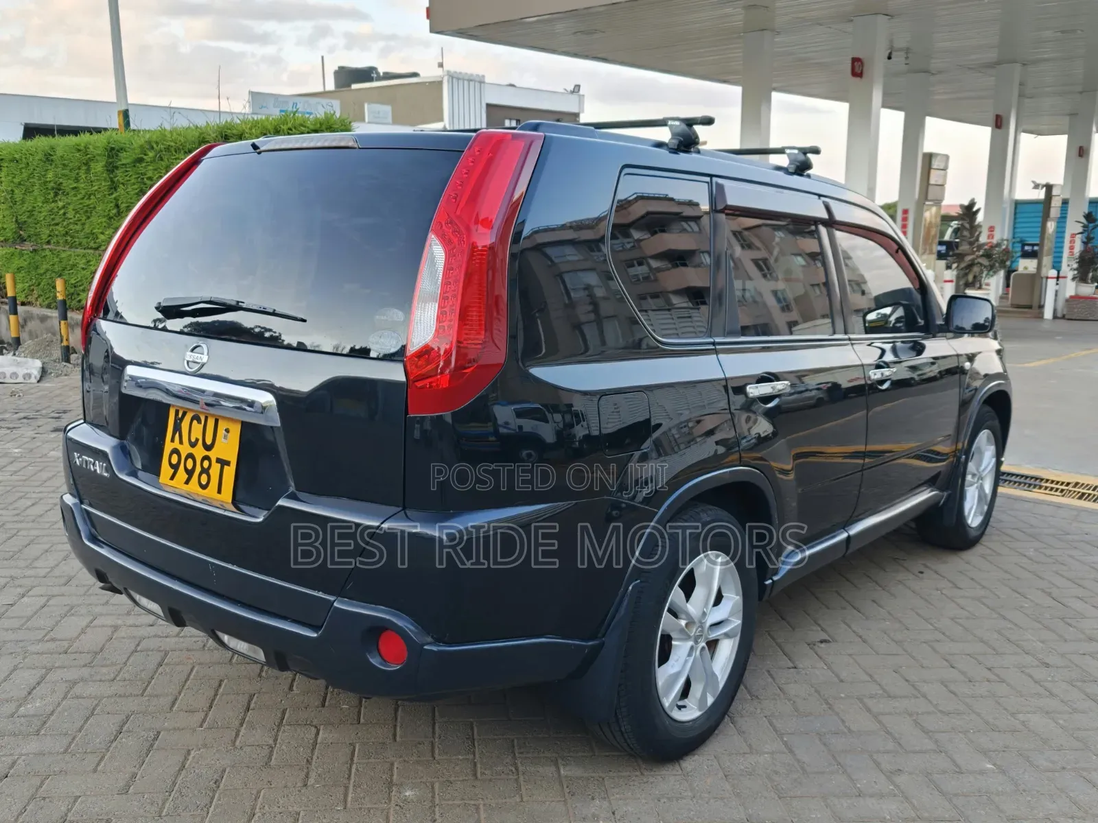 Nissan X-Trail 2.0 Petrol XE 2012 Black