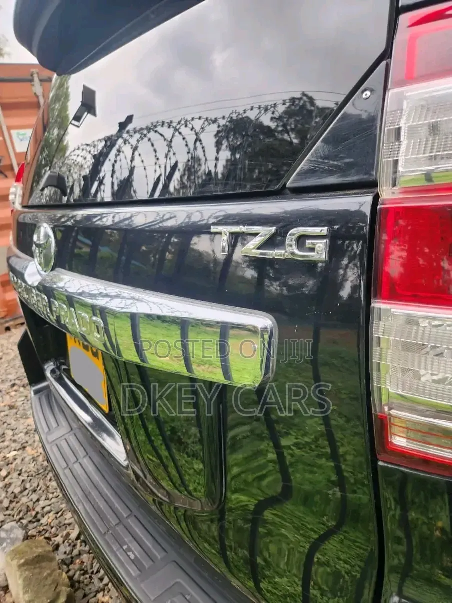 Toyota Land Cruiser Prado 2014 Black