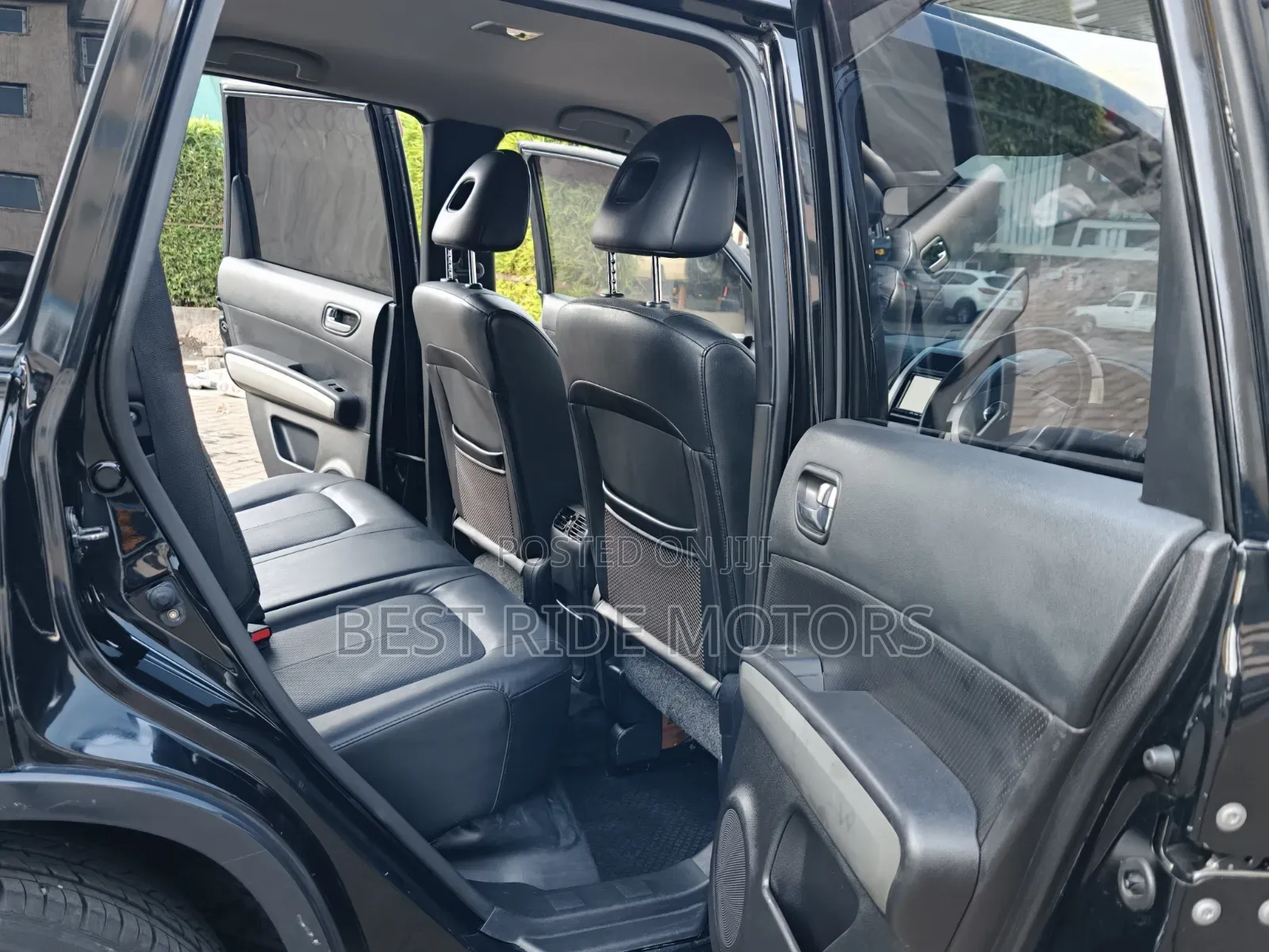 Nissan X-Trail 2.0 Petrol XE 2012 Black